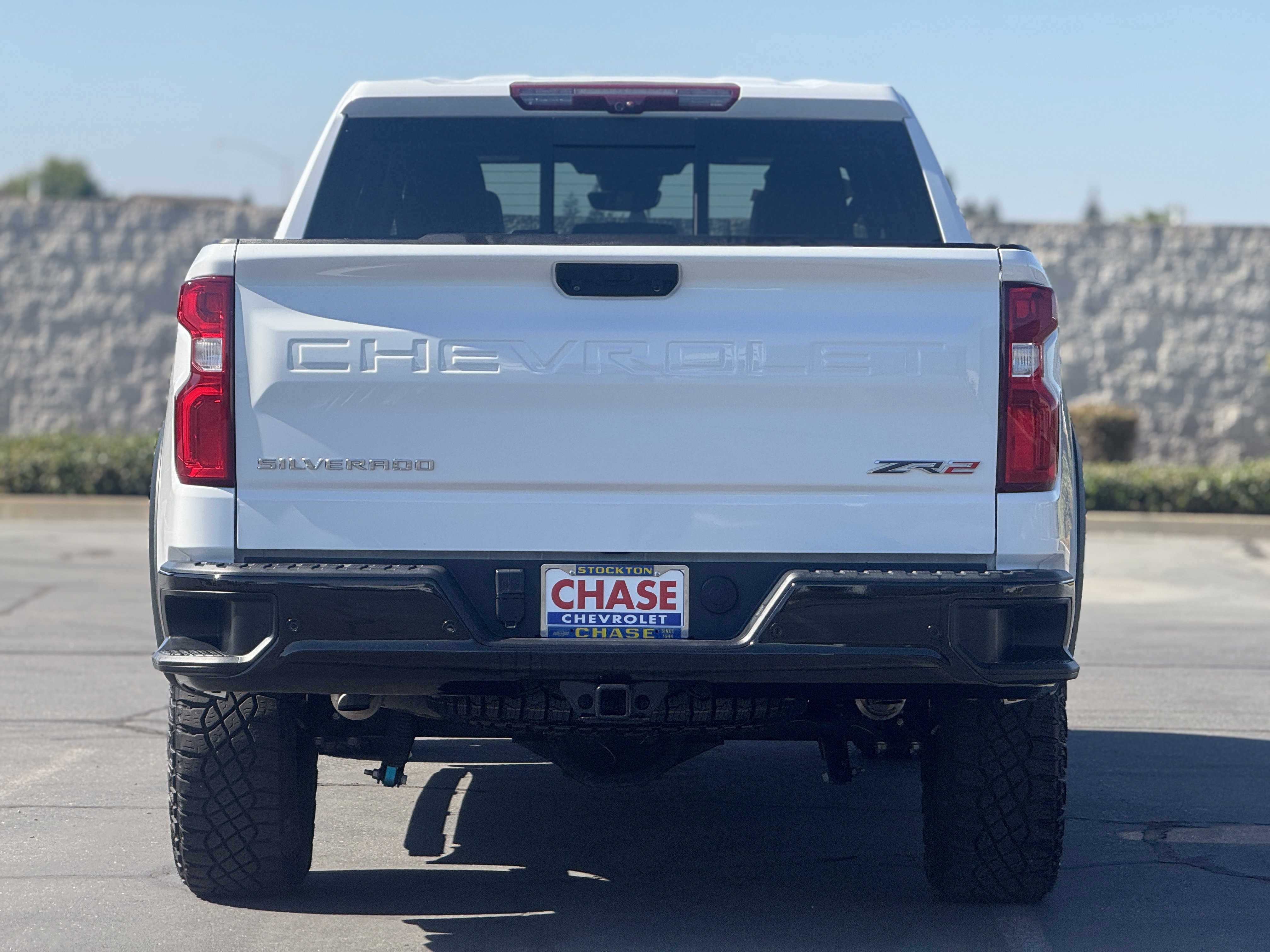 2023 Chevrolet Silverado 1500 ZR2 photo 2