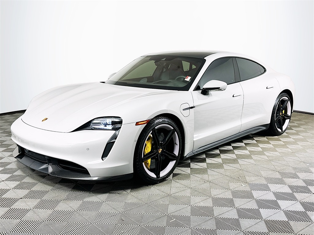 2022 Porsche Taycan Turbo