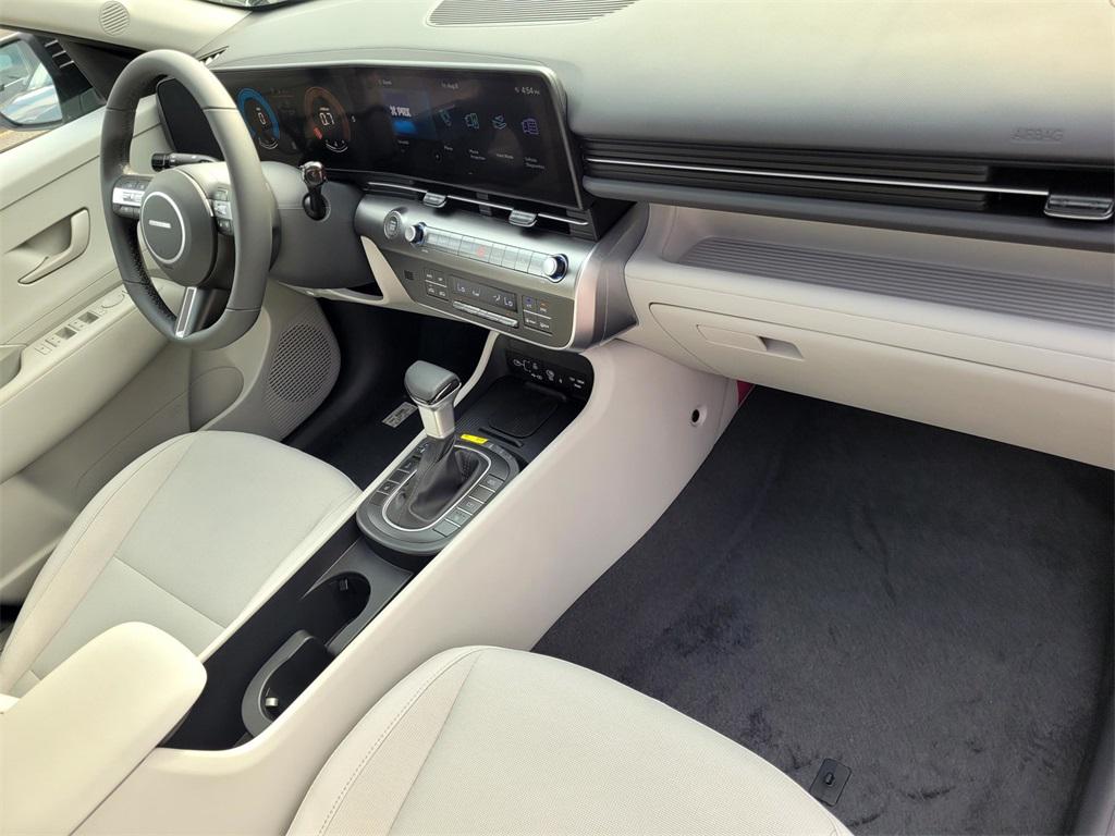 2026 Hyundai Kona SEL photo 16