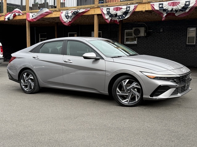 Used 2025 Hyundai Elantra SEL with VIN KMHLS4DG3SU913154 for sale in Middlesboro, KY
