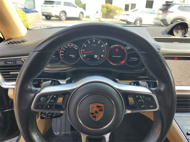 2018 Porsche Panamera 4 photo 16