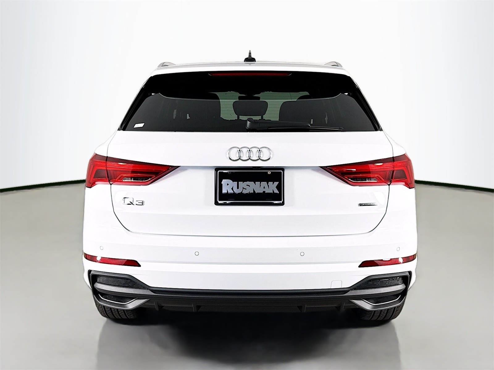 2025 Audi Q3 45 TFSI S line Premium photo 6