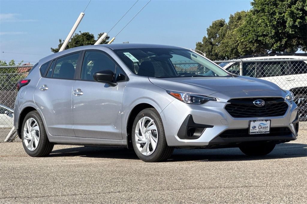 2025 Subaru Impreza Base photo 2