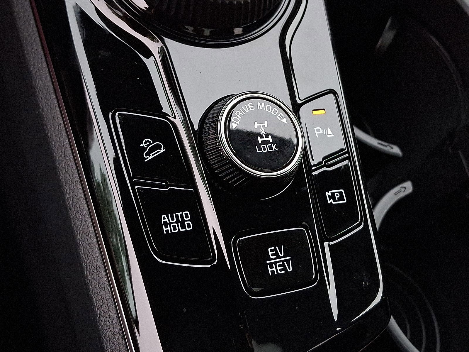 2025 Kia Sportage Plug-In Hybrid X-Line Prestige photo 8
