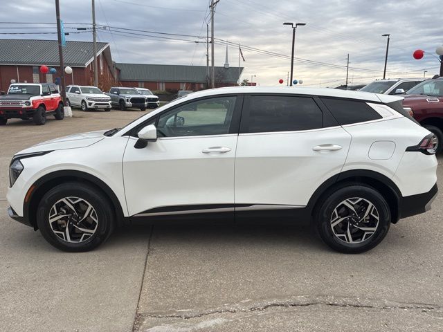 2023 Kia Sportage LX photo 4