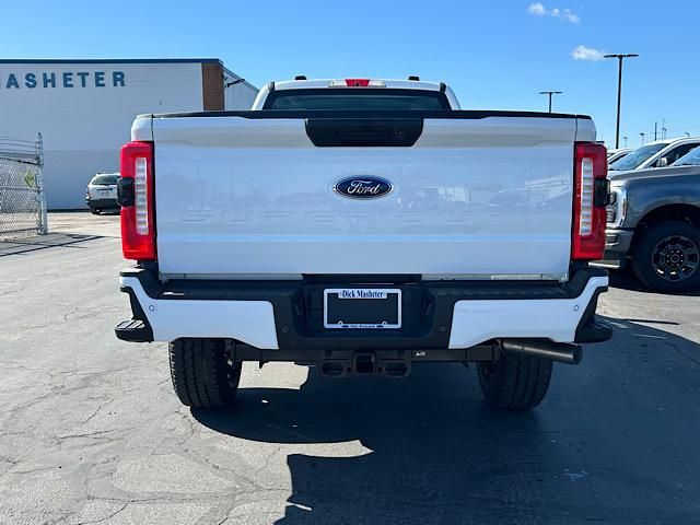 2025 Ford F-350 XL photo 4