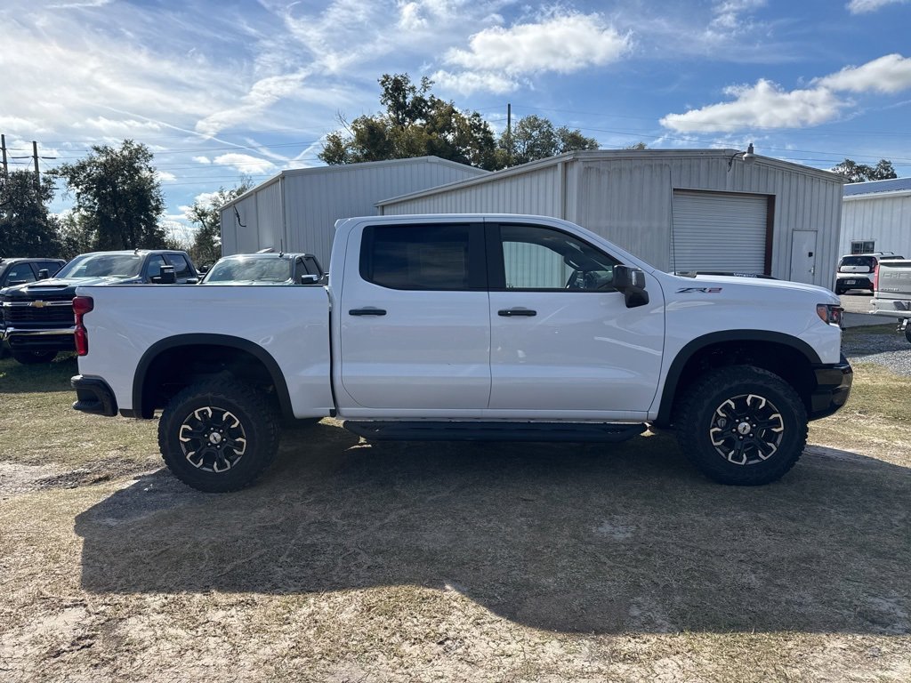 2026 Chevrolet Silverado 1500 ZR2 photo 3