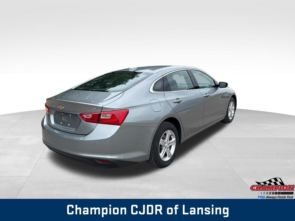 2024 Chevrolet Malibu 1LT photo 3