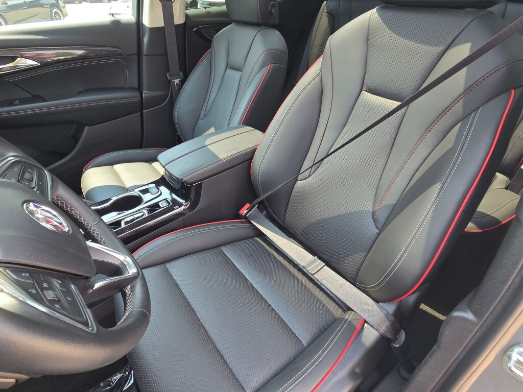2023 Buick Envision Essence photo 21