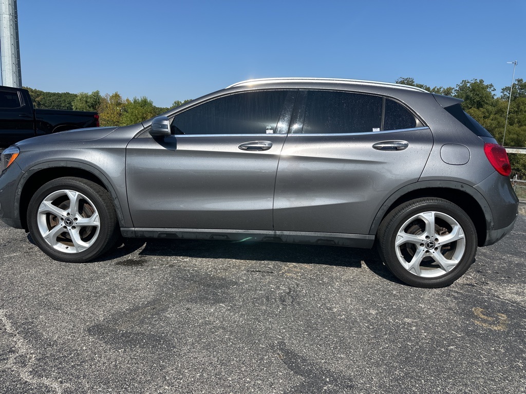 2018 Mercedes Benz GLA 250 4MATIC photo 3