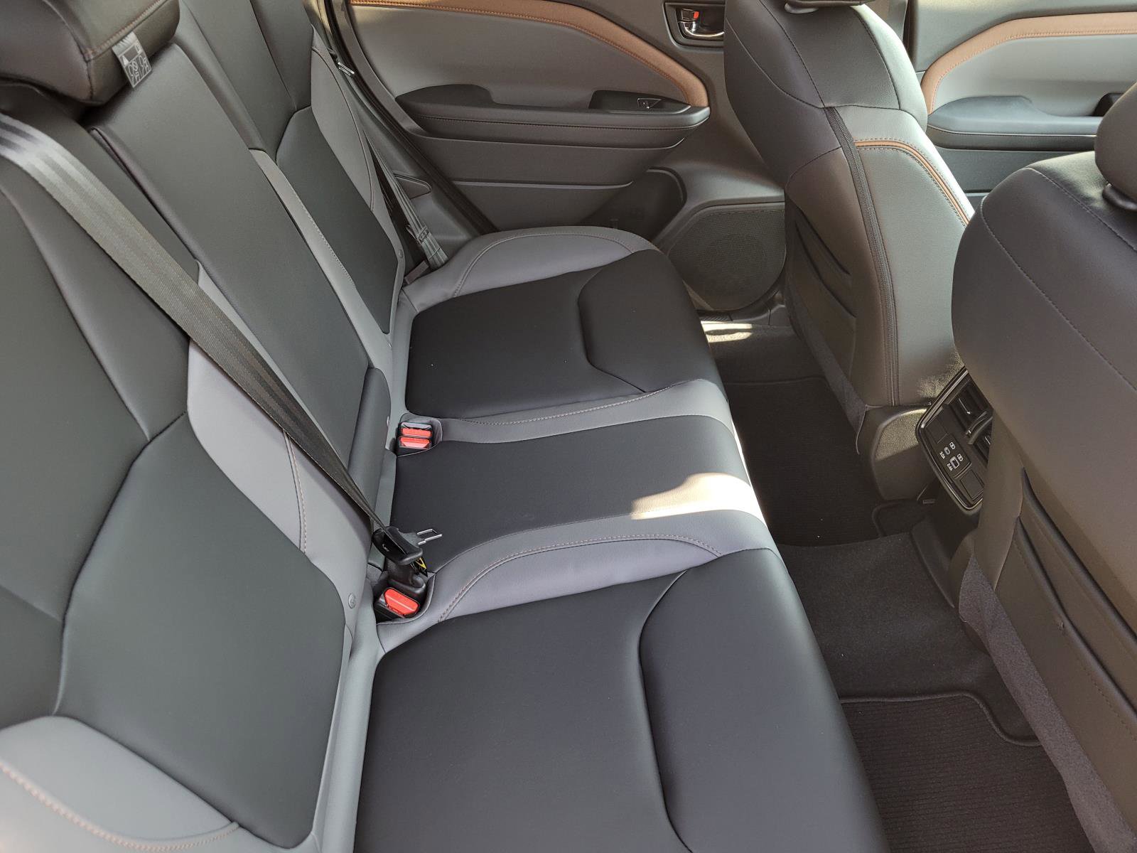 2025 Subaru Forester Sport photo 12