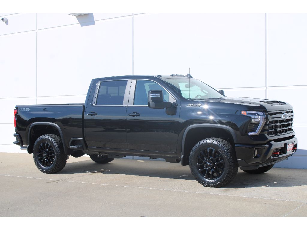 2026 Chevrolet Silverado 2500HD LT photo 8
