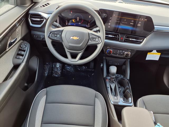 2026 Chevrolet Trailblazer LT photo 2