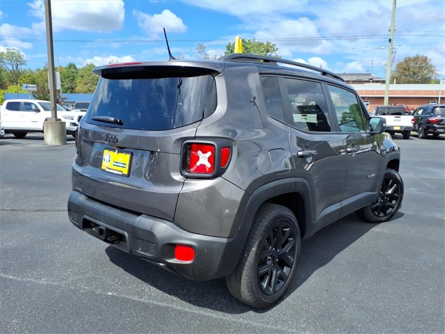 2016 Jeep Renegade Latitude photo 21