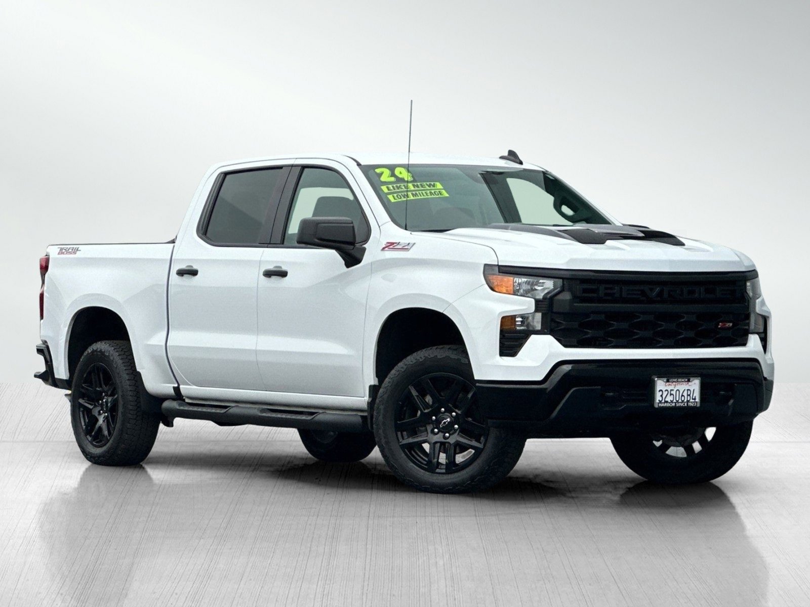 2024 Chevrolet Silverado 1500 Custom Trail Boss photo 2