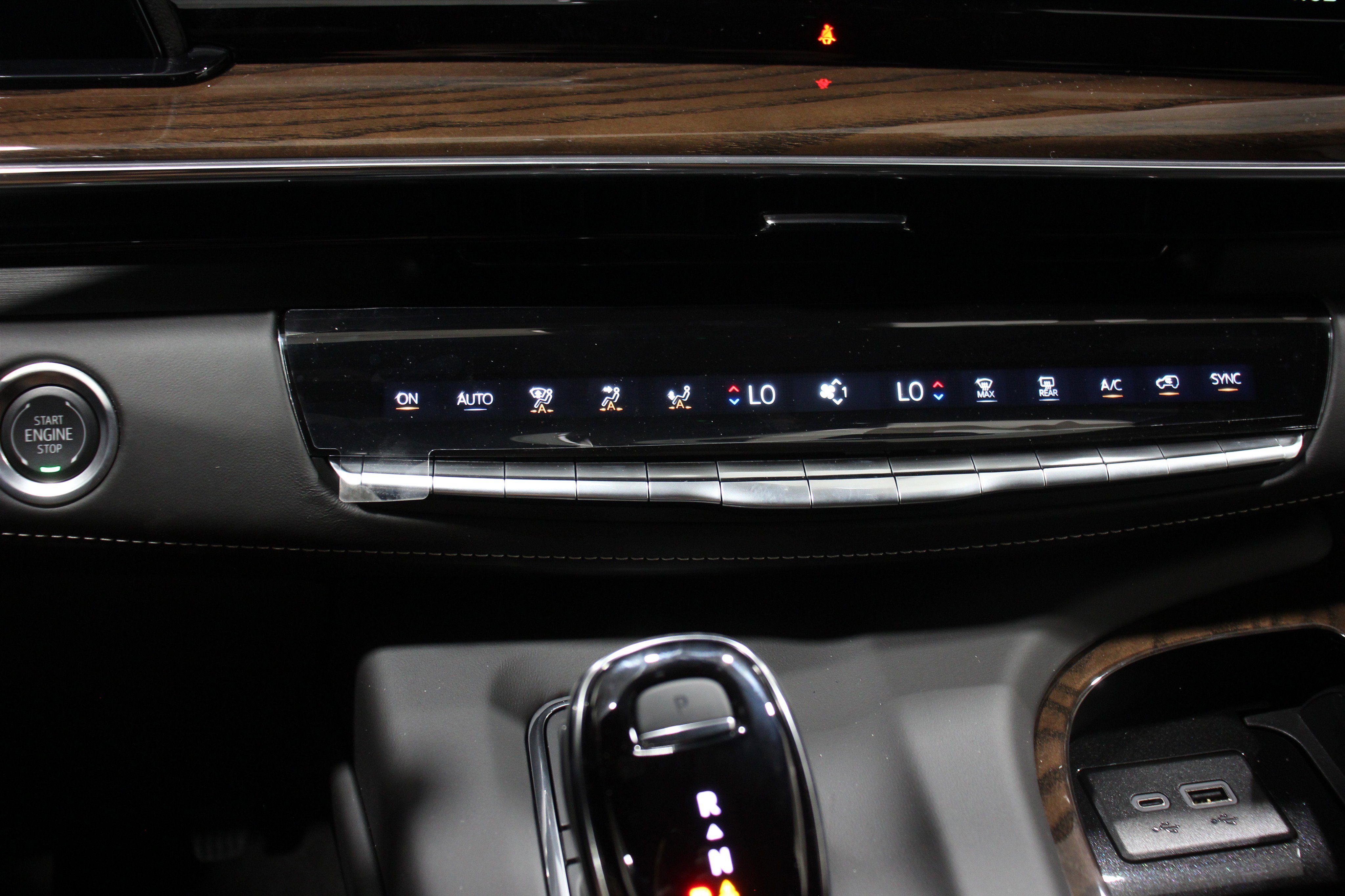 2024 Cadillac Escalade ESV Sport Platinum photo 16