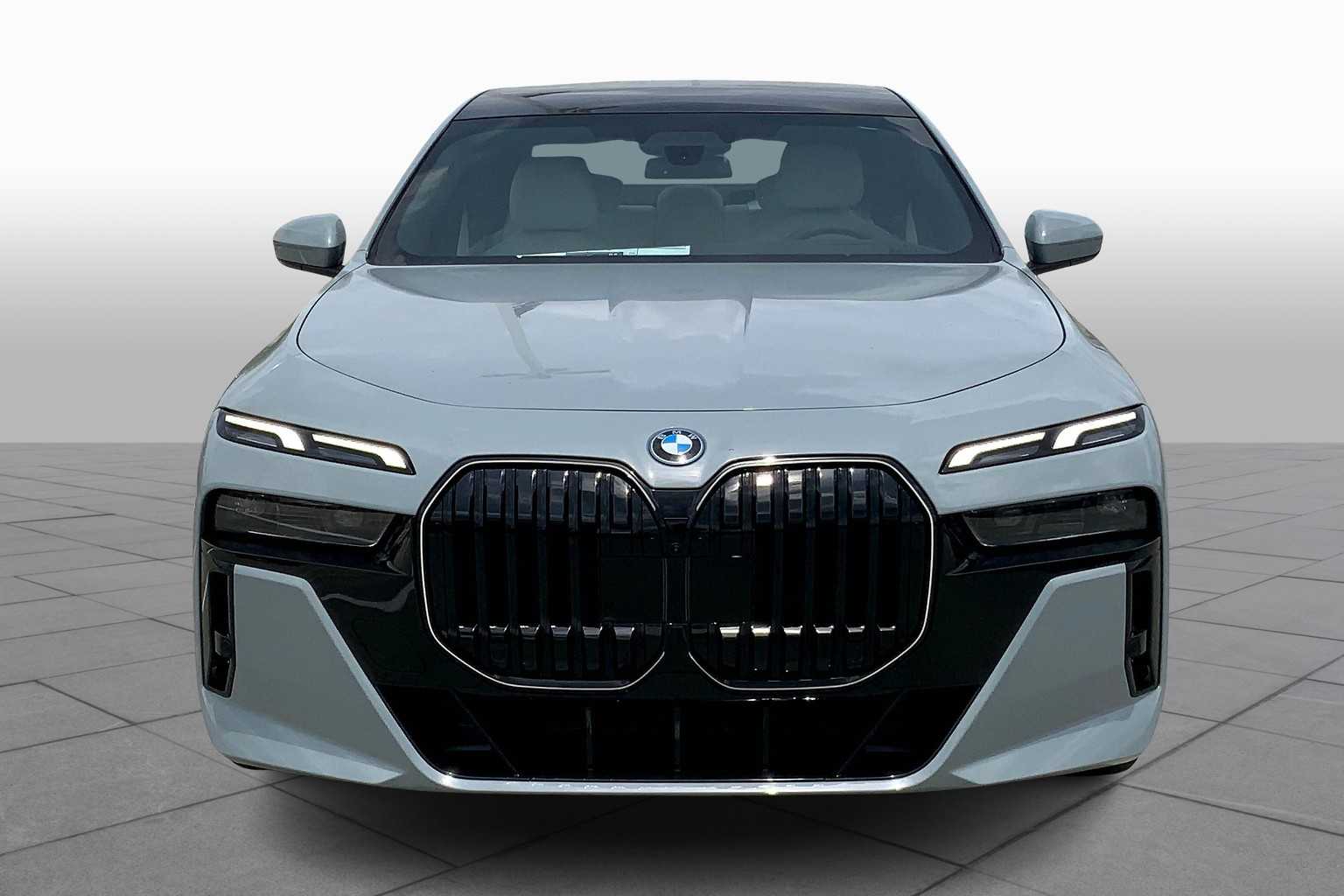 2025 Bmw 750e 750e xDrive photo 3