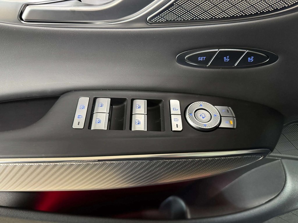 2025 Genesis GV70 2.5T Sport Prestige photo 20