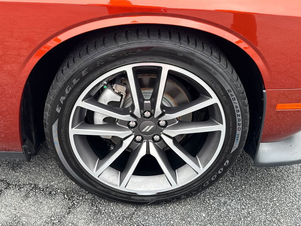 2023 Dodge Challenger R/T photo 12