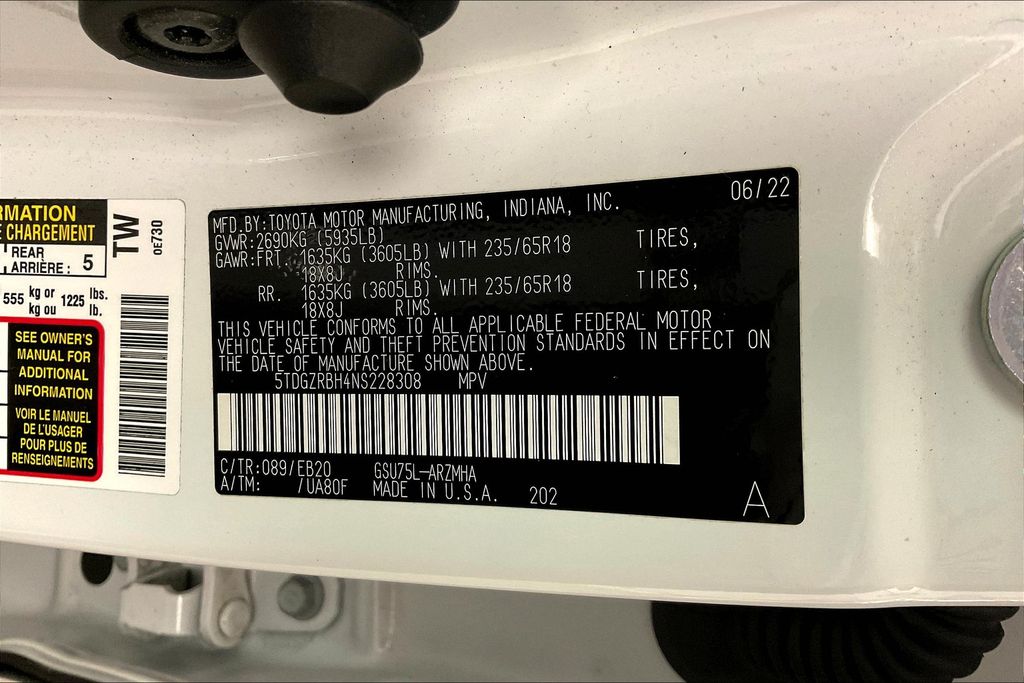 2022 Toyota Highlander XLE photo 35