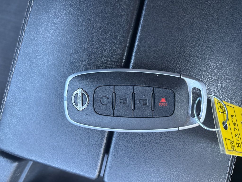 2023 Nissan Rogue SV photo 30