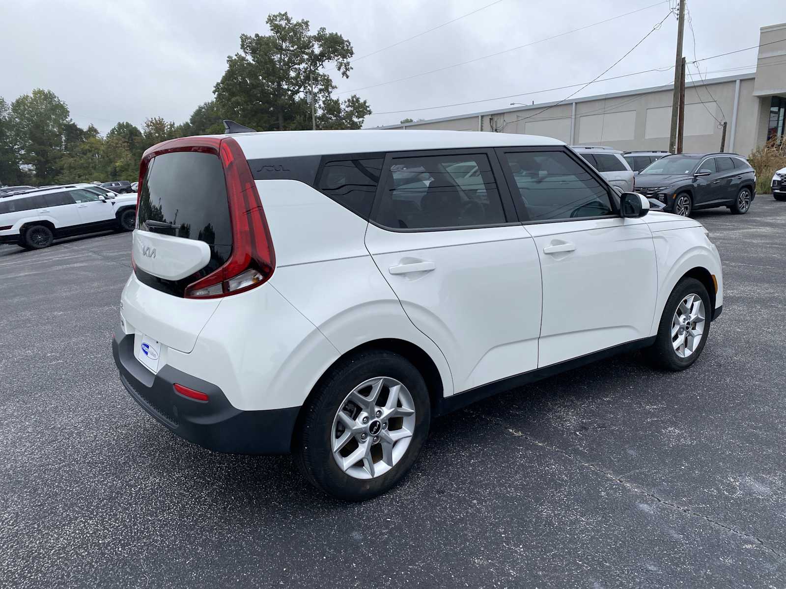 2022 Kia Soul LX photo 2