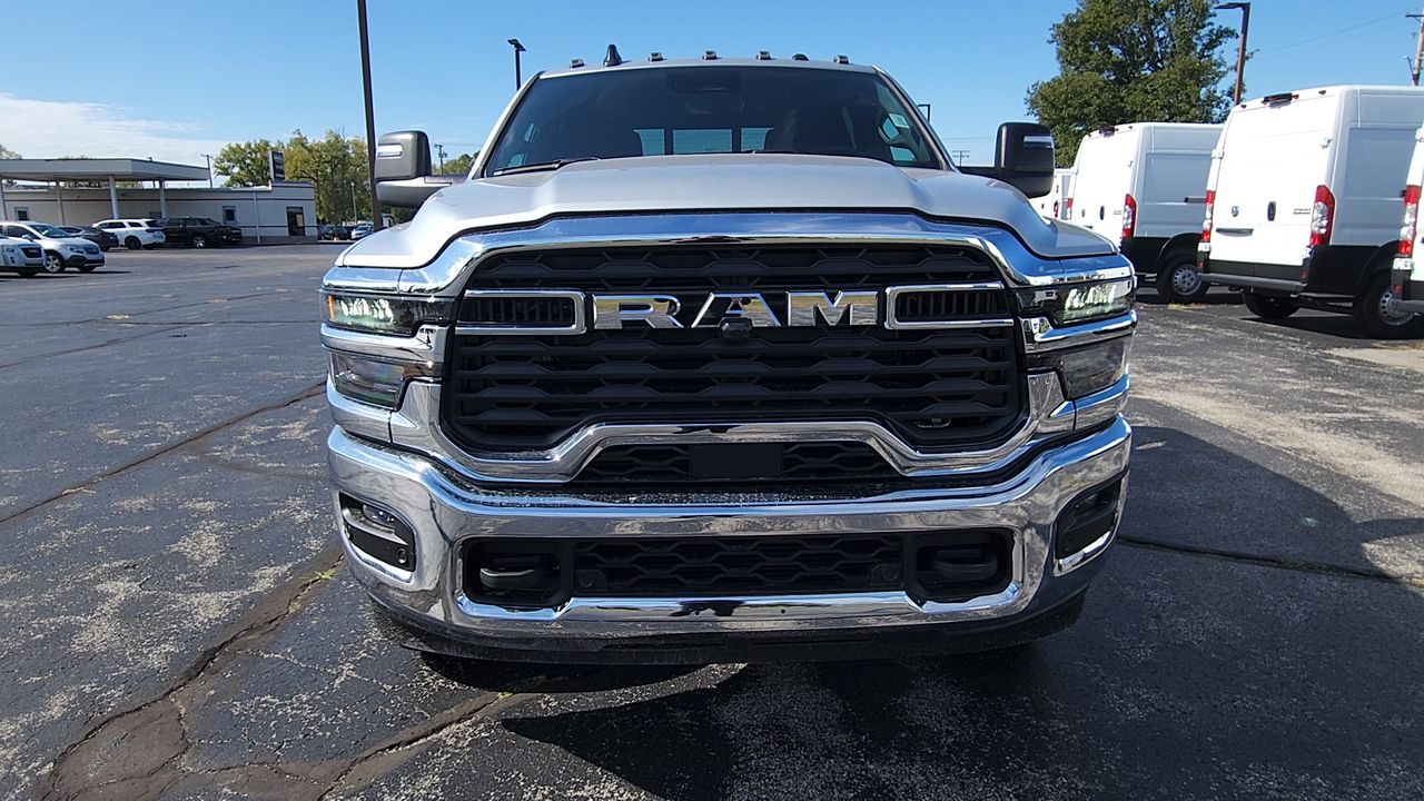 2026 Ram 3500 Tradesman photo 3