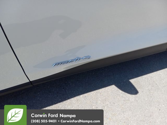 New 2025 Star White Metallic Tri-Coat Ford Premium image 10