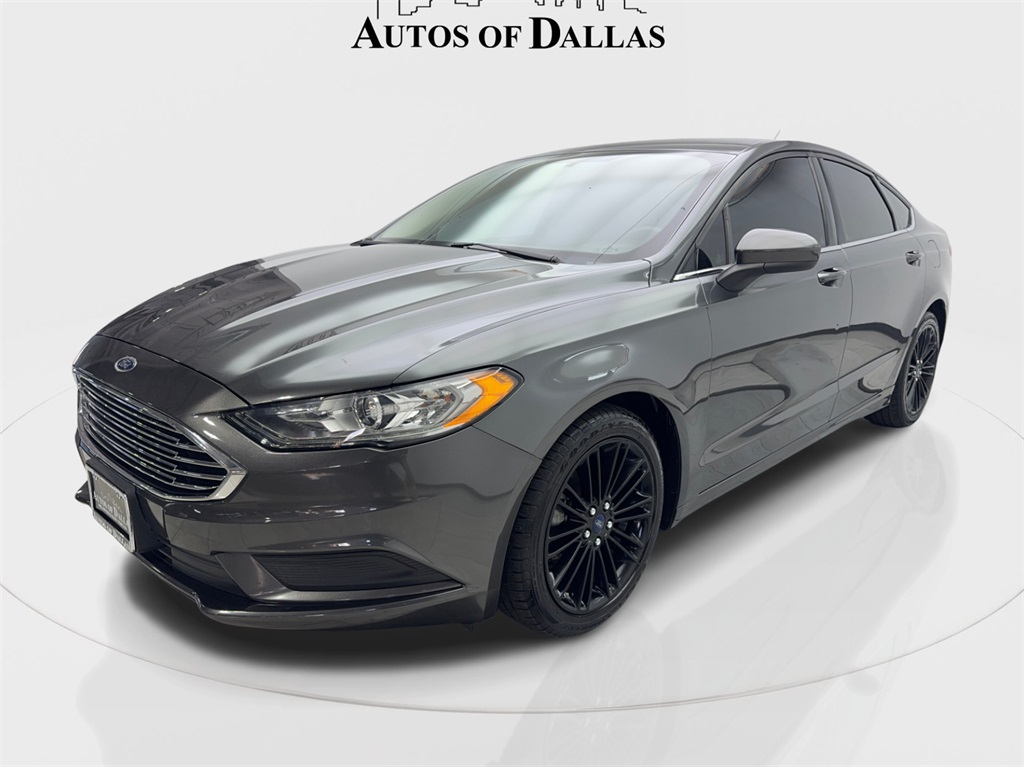 2017 Ford Fusion SE photo 2