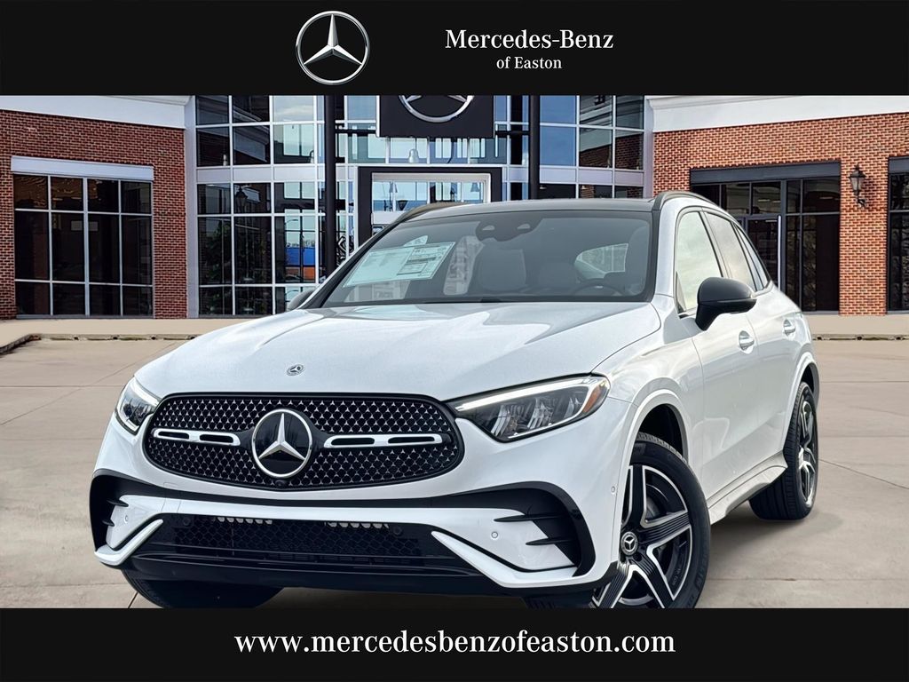 2026 Mercedes-Benz GLC Base's photo