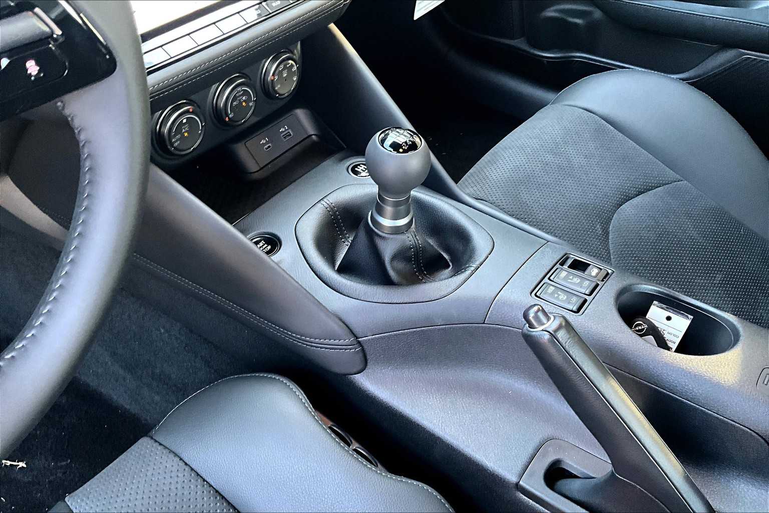 2025 Nissan Z Performance photo 11