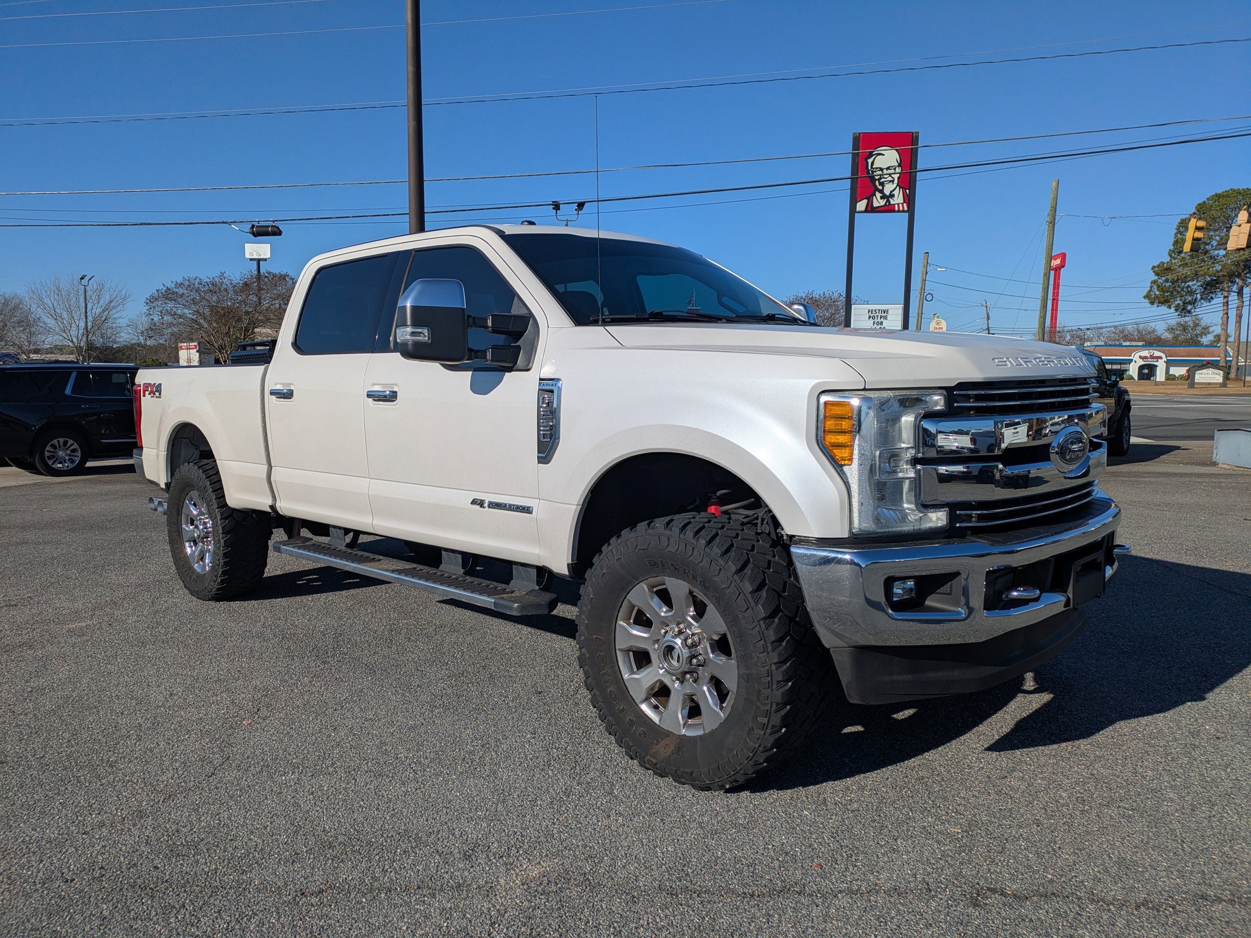 2017 Ford F-250 Super Duty Lariat's photo