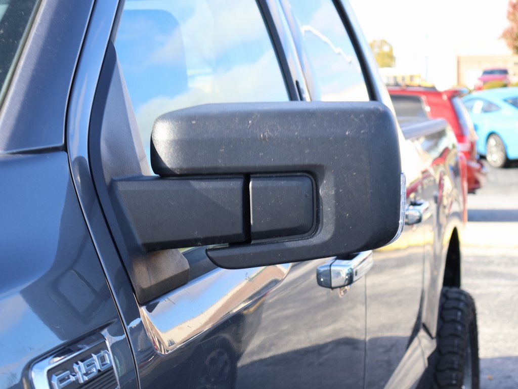 2022 Ford F-150 XLT photo 3