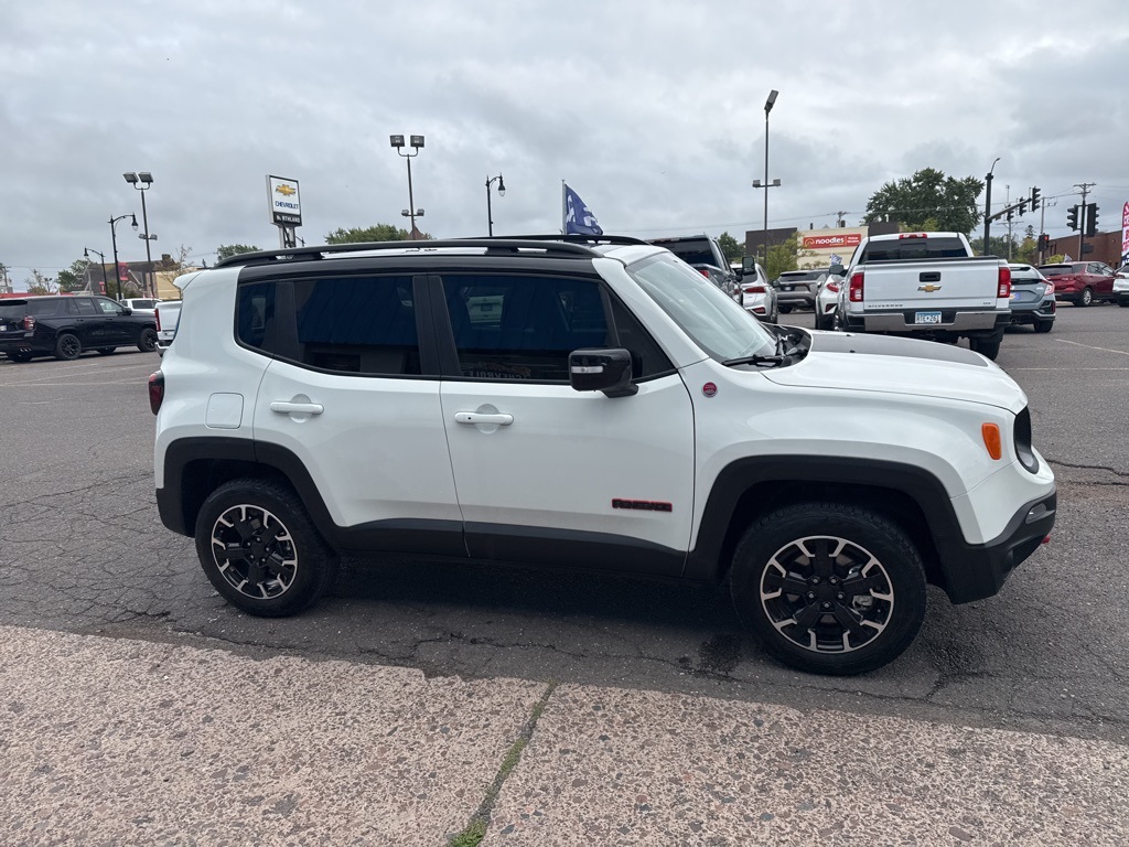 2023 Jeep Renegade Trailhawk photo 6