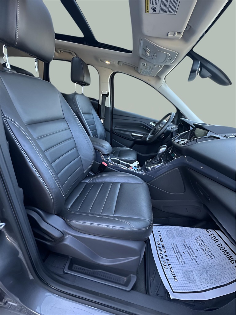2014 Ford Escape Titanium photo 21