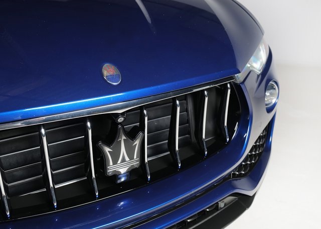 2017 Maserati Levante Base photo 21