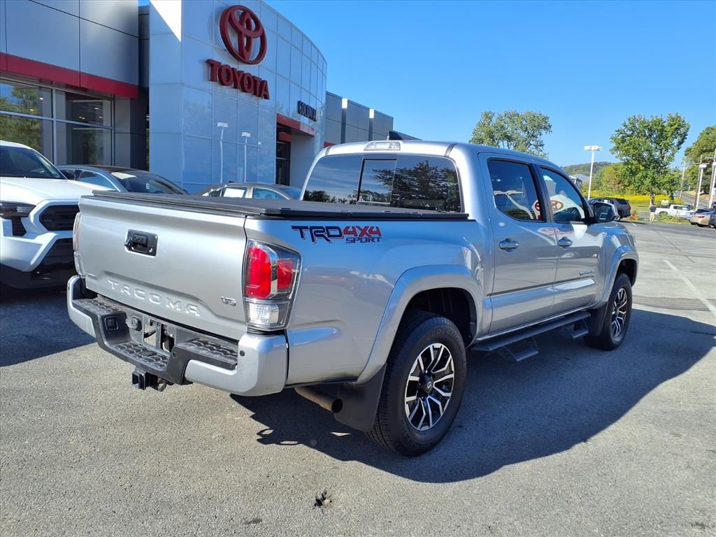 2022 Toyota Tacoma TRD Sport photo 4