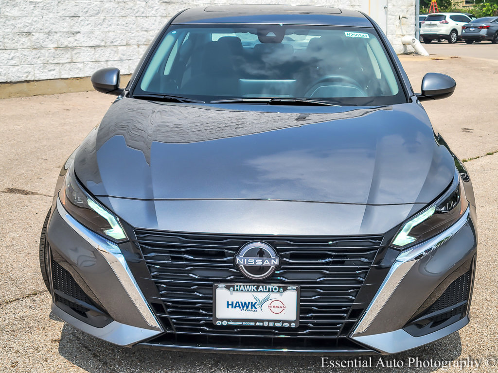 2025 Nissan Altima SV photo 4