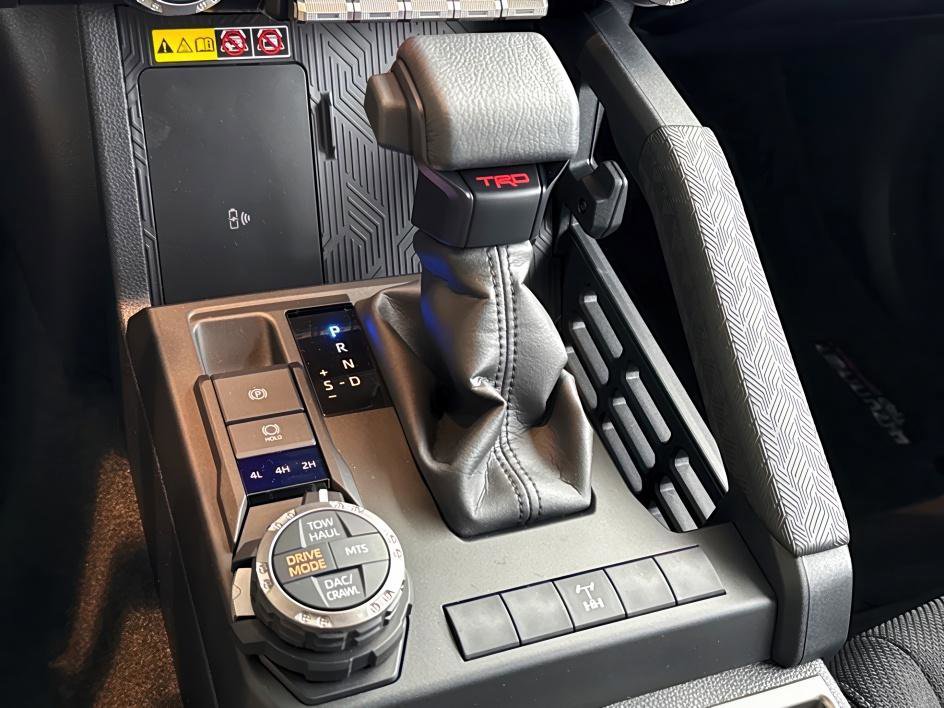 2025 Toyota 4Runner TRD Off-Road photo 12