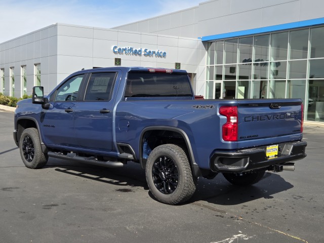 2025 Chevrolet Silverado 2500HD Custom photo 9