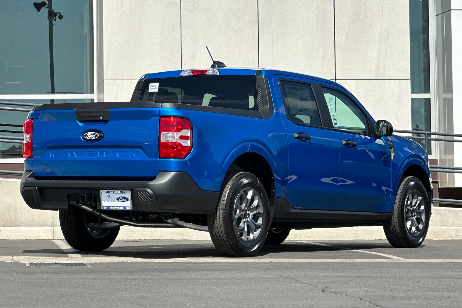 2025 Ford Maverick XLT photo 3