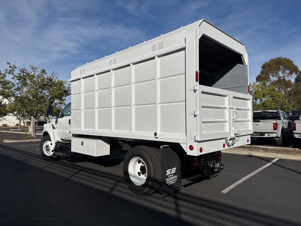 2025 Ford F-650 XL photo 8