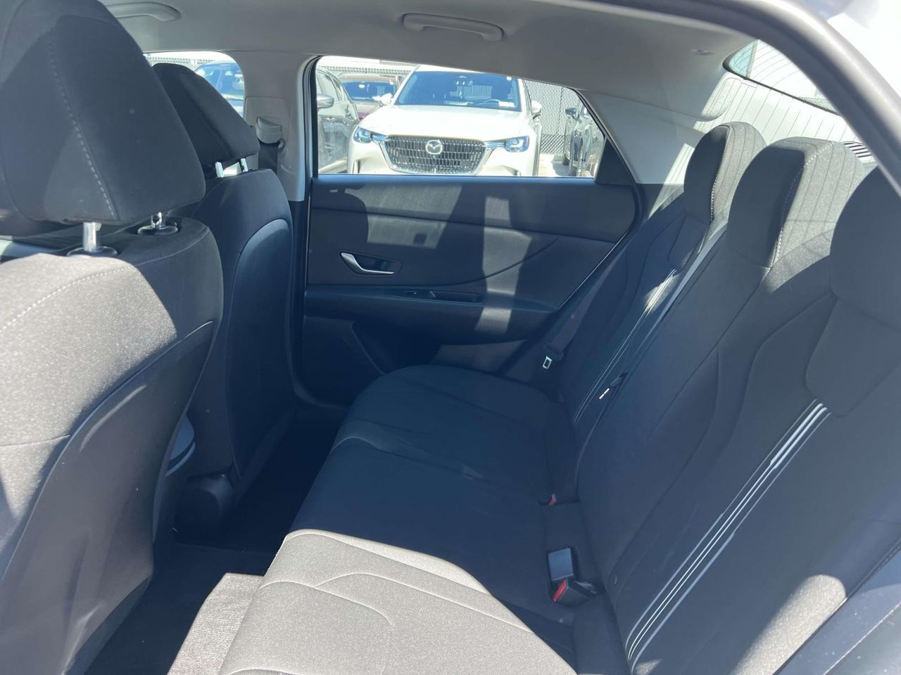 2022 Hyundai Elantra SEL photo 9