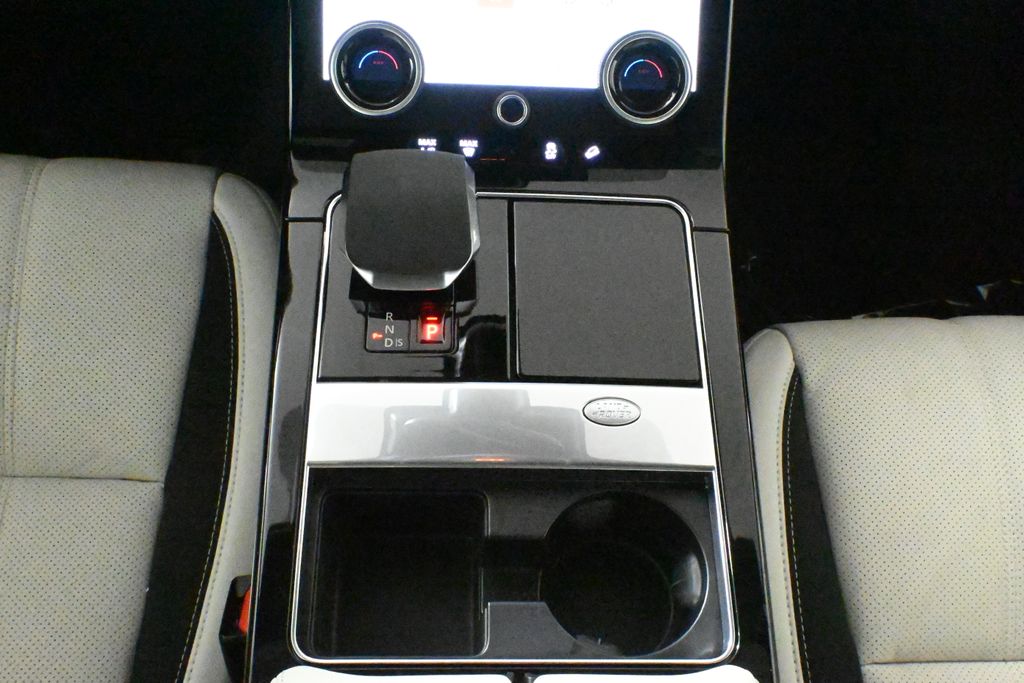 2023 Land Rover Range Rover Velar R-Dynamic S photo 24