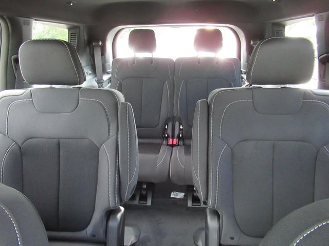 2025 Jeep Grand Cherokee Laredo photo 25