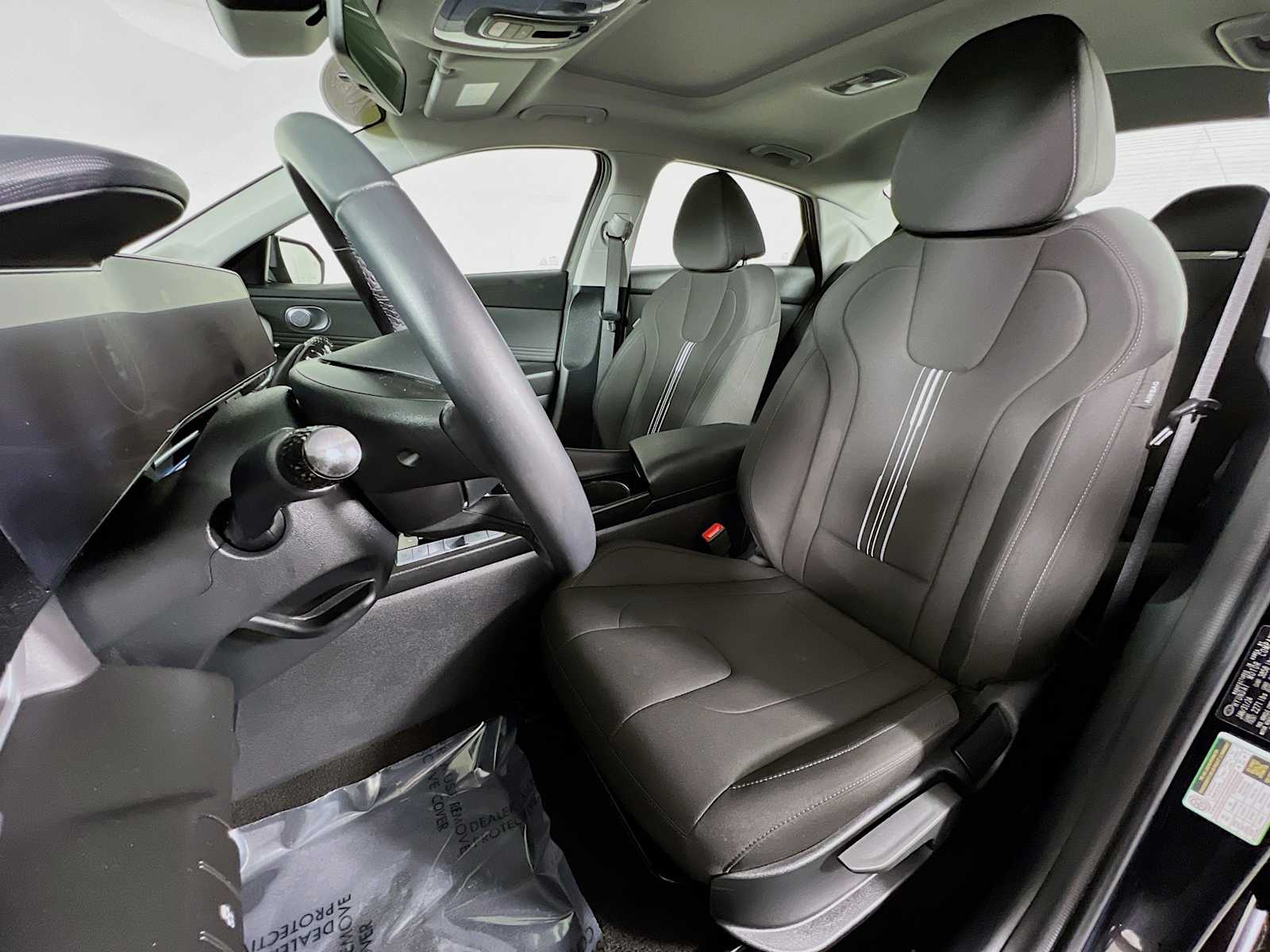 2024 Hyundai Elantra SEL Convenience photo 21