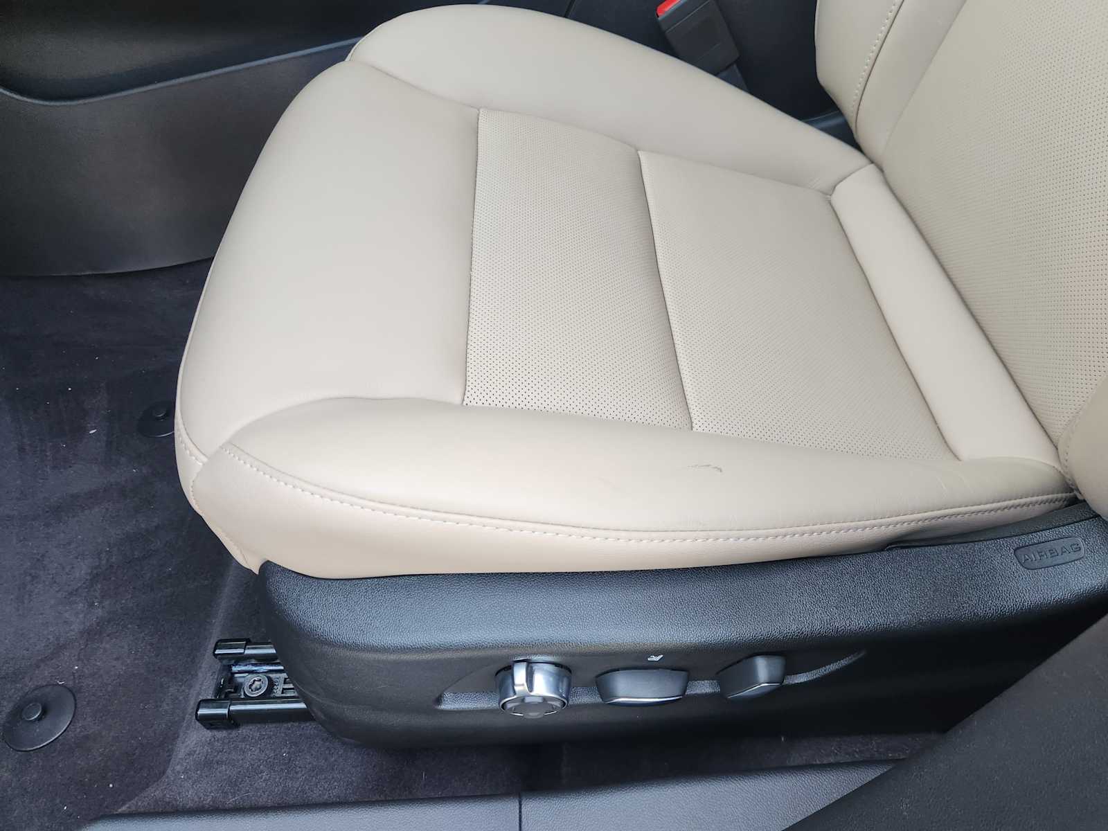 New 2025 Stellar Black Metallic Cadillac Premium Luxury image 18