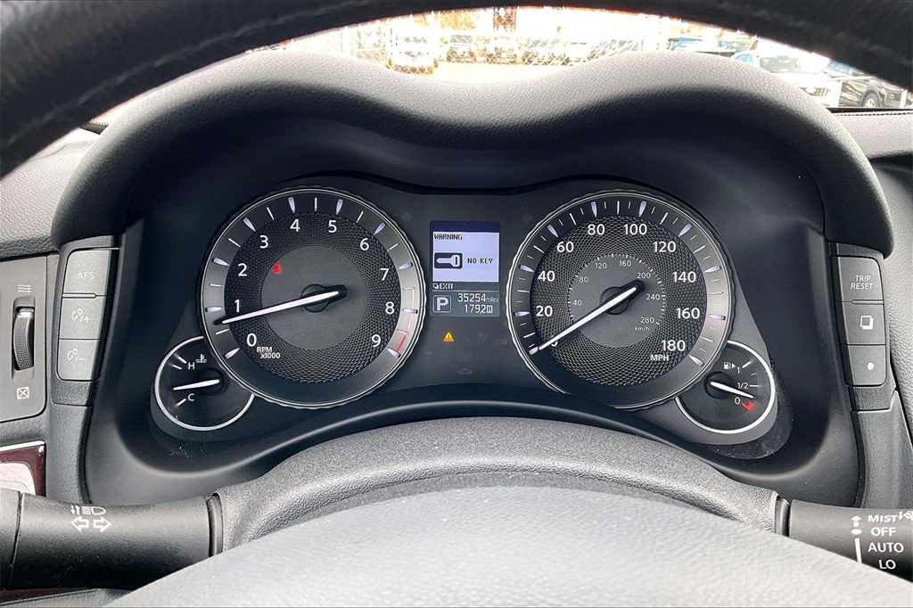 2019 INFINITI Q70 - Image 18