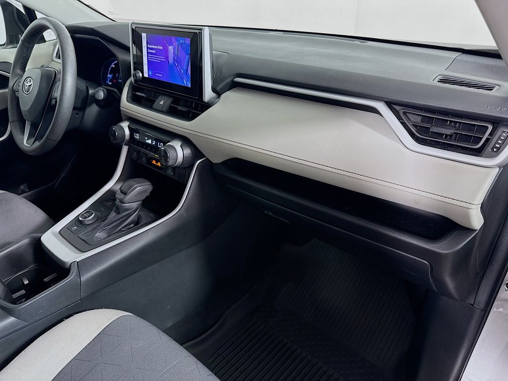 2023 Toyota RAV4 Hybrid XLE photo 26