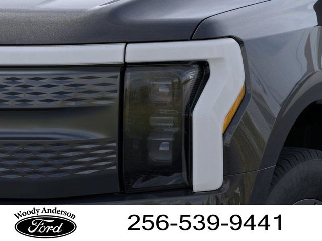 2025 Ford F-150 Lightning photo 17